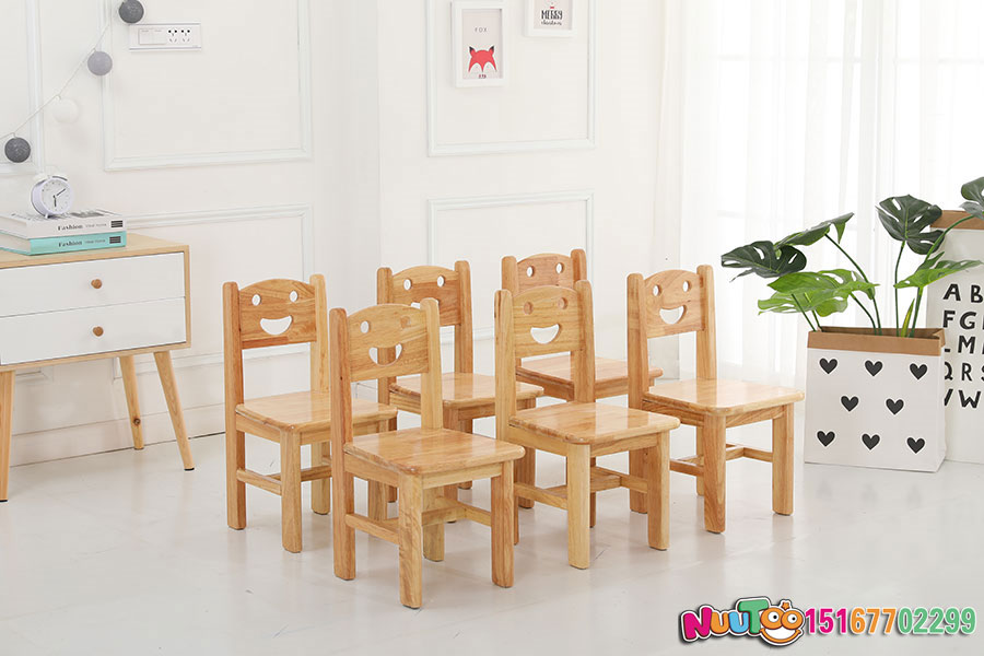 學(xué)前班幼兒課桌要求應(yīng)該是？有很多不同的標準